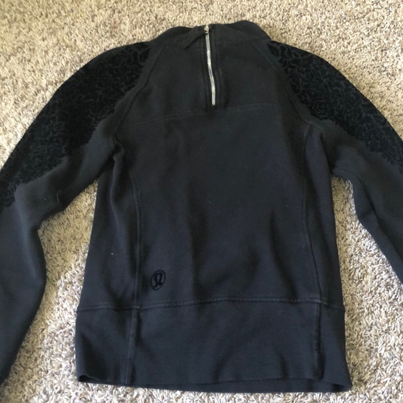 Lululemon sweatshirt - Picture 7 of 8